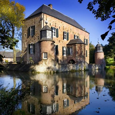 Fletcher Hotel-Restaurant Kasteel Erenstein Керкраде Екстериор снимка