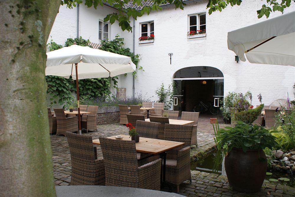 Fletcher Hotel-Restaurant Kasteel Erenstein Керкраде Екстериор снимка
