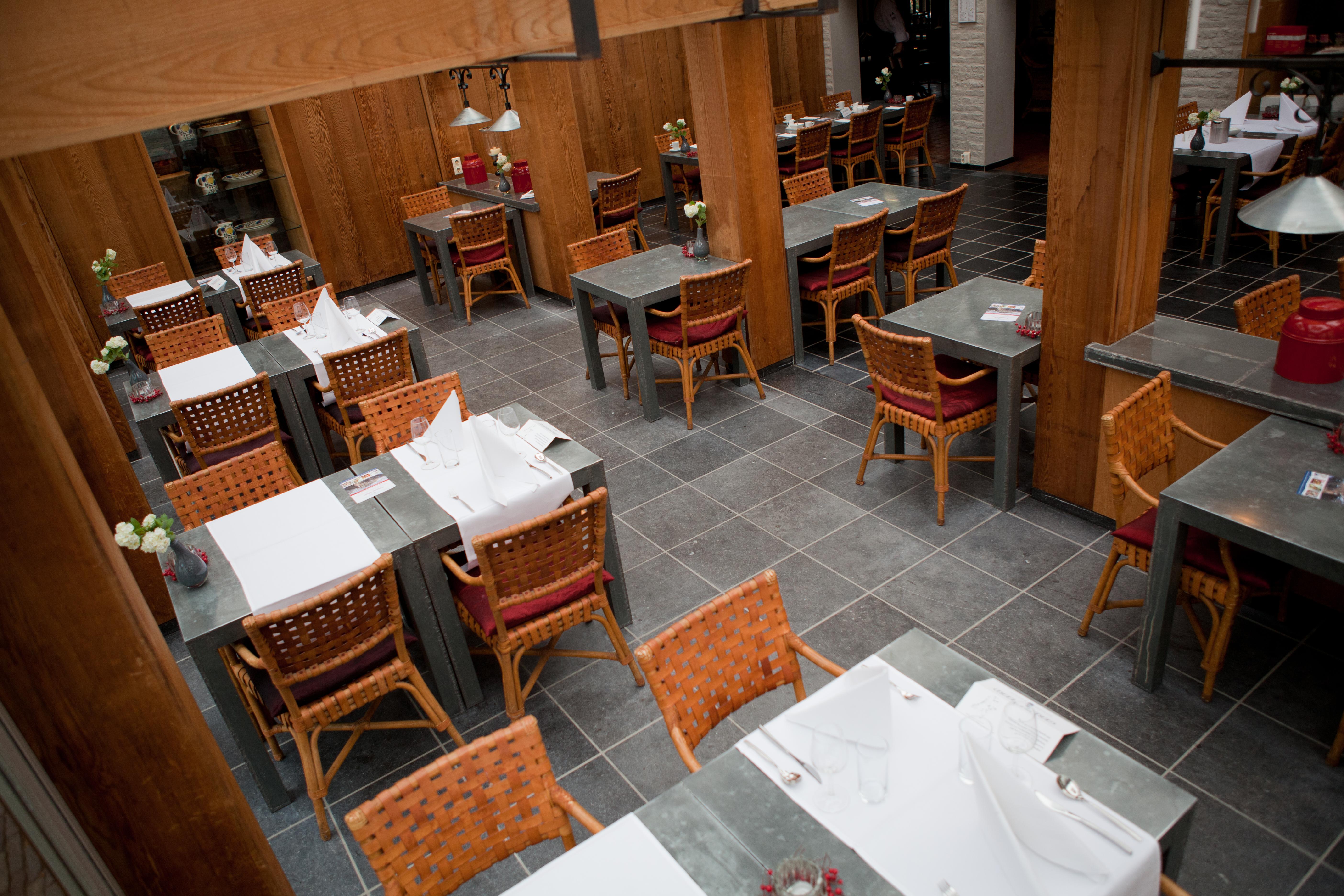 Fletcher Hotel-Restaurant Kasteel Erenstein Керкраде Екстериор снимка