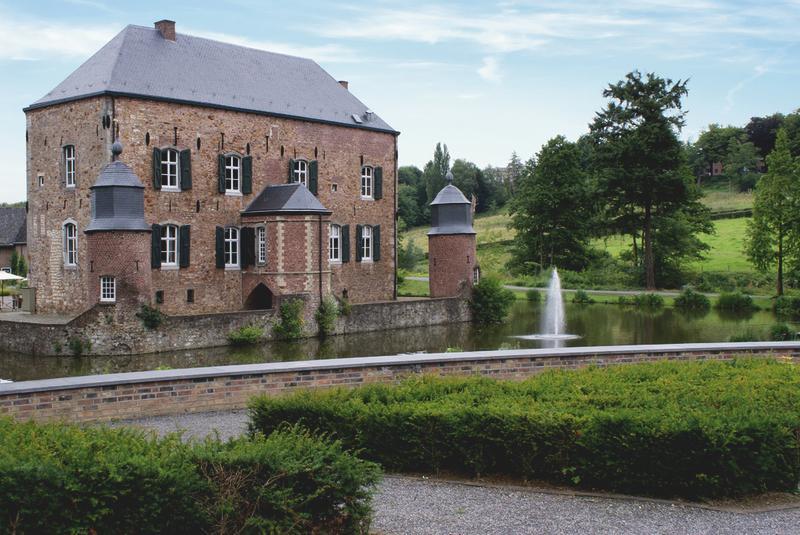 Fletcher Hotel-Restaurant Kasteel Erenstein Керкраде Екстериор снимка