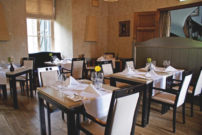 Fletcher Hotel-Restaurant Kasteel Erenstein Керкраде Екстериор снимка
