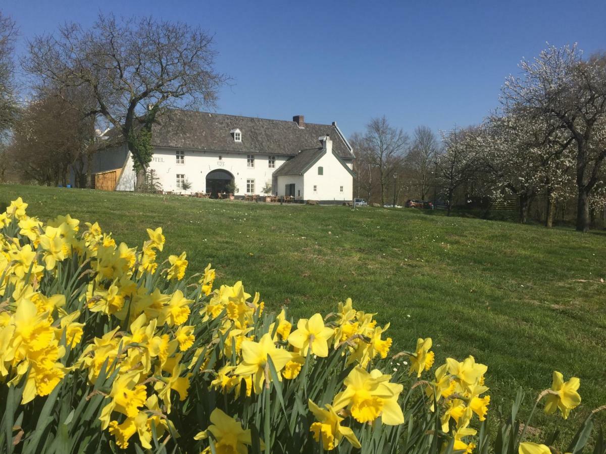 Fletcher Hotel-Restaurant Kasteel Erenstein Керкраде Екстериор снимка